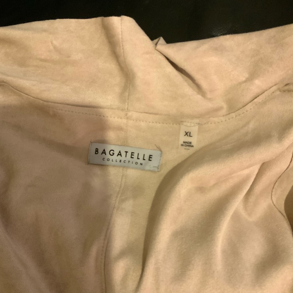 Beautiful jacket - Picture 8 of 8